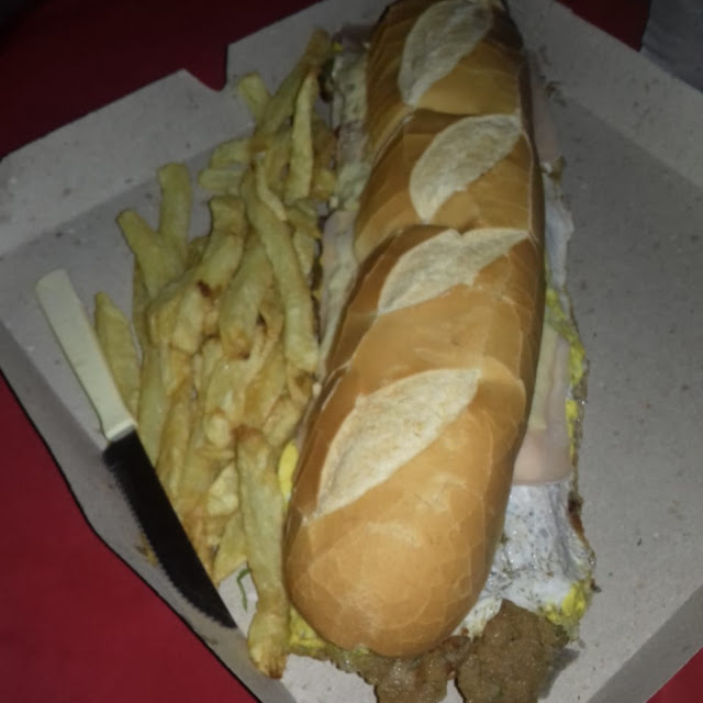 Sandwich de Medio Metro de Milanesa