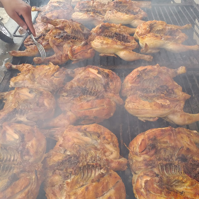Pollo A la Parrilla Con Papas Fritas Y Arroz