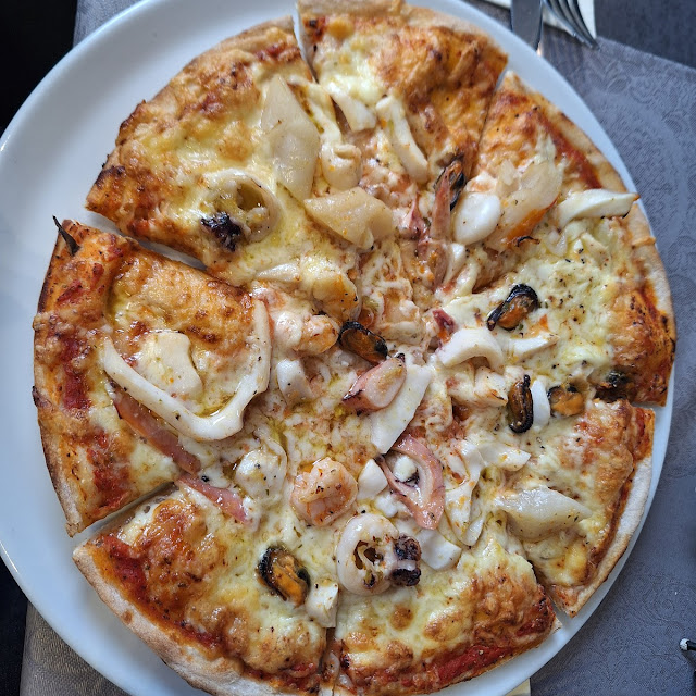 Pizza Pescatore