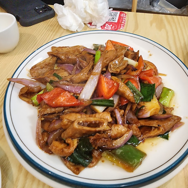 Fried Pork Intestine Slices with Distilled Grains Sauce 溜肥肠