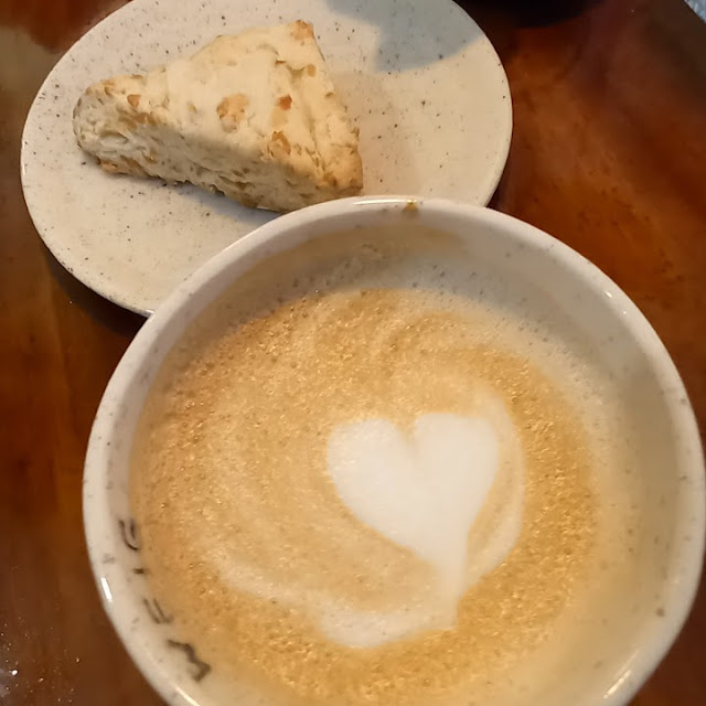 Café de Especialidad Y Scon de Queso