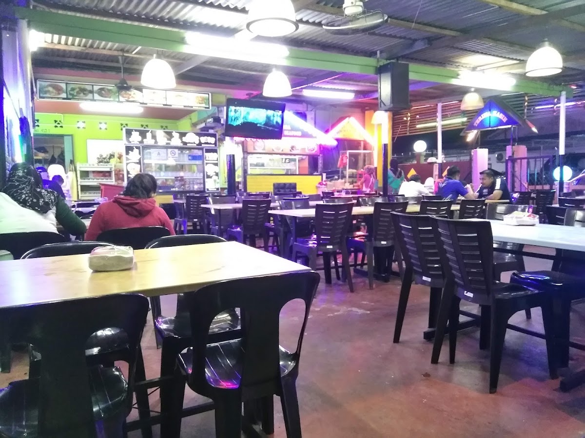 Juara Tomyam Seafood Restaurant, Pontian, Johore.