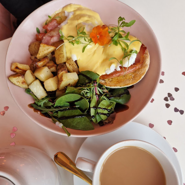 Eggs Benedict