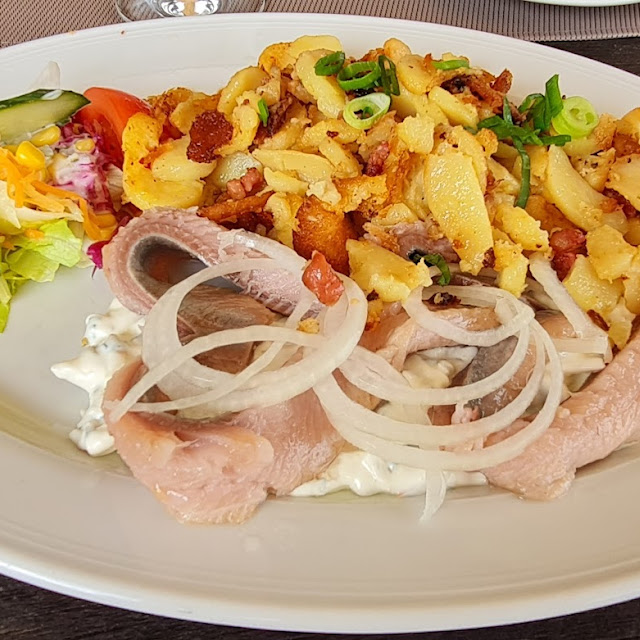 Matjes Mit Bratkartoffeln