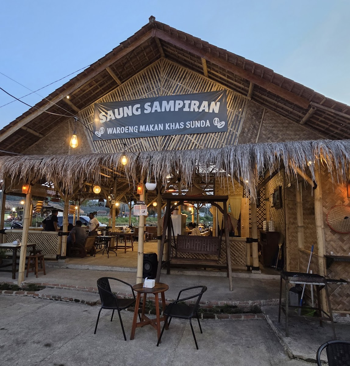 Saung Sampiran