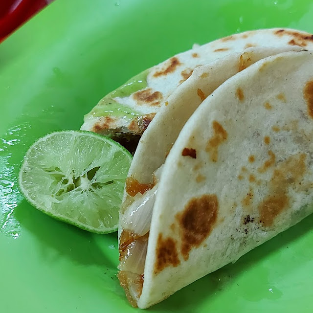 Tacos de Chicharron En Harina