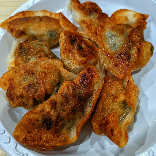 Pan Fried Dumpling 8 煎饺 8