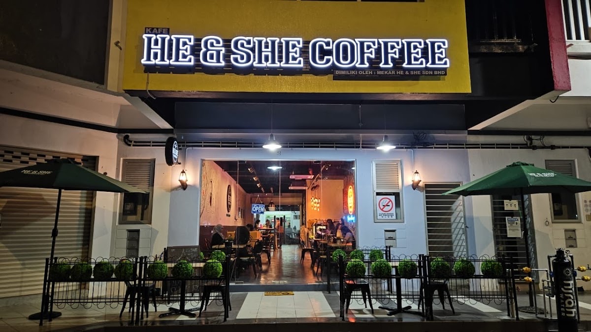 HE & SHE COFFEE @ BANDAR UNIVERSITI PAGOH