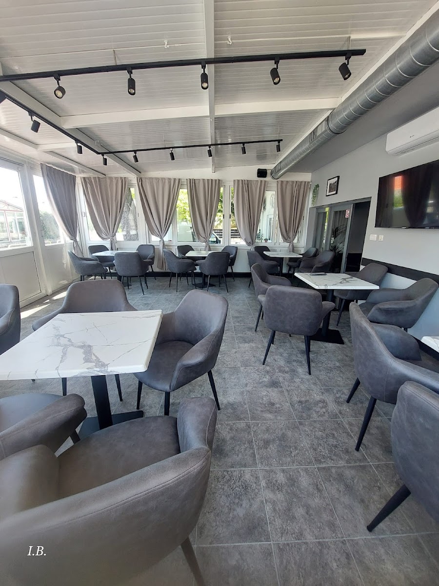 Finta Caffe Bar