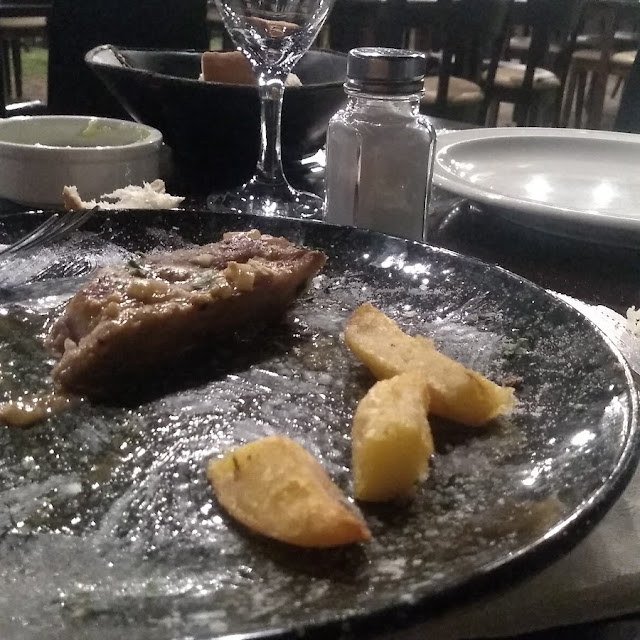 Matambre de Cerdo A la Mostaza Con Papas Fritas