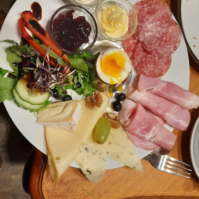 Frühstücksteller