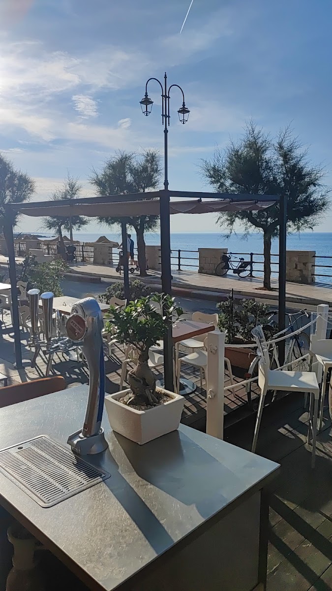 Duo Beach Sunset Bar