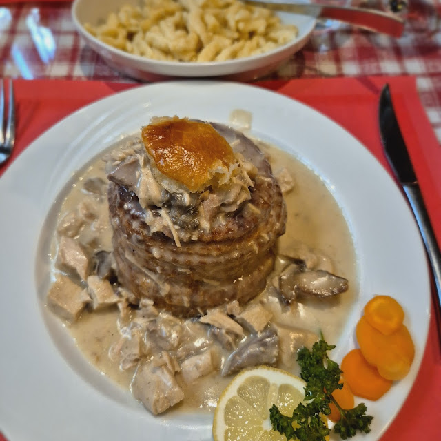 Bouchée À Le Reine