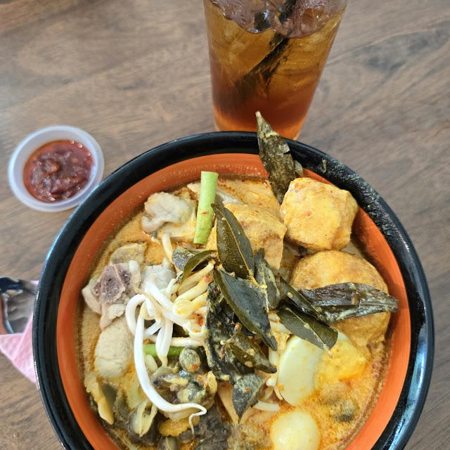 Mee Kari Nyonya Kerang
