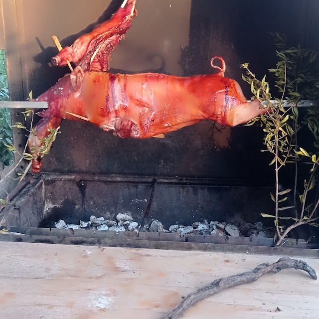 Maialino Allo Spiedo Sardo Su Prenotazione