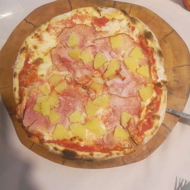 Hawaiian Pizza