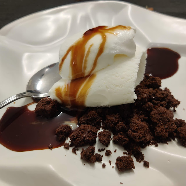 Brownie Al Cioccolato Gelato Fior Di Latte E Caramello Salato