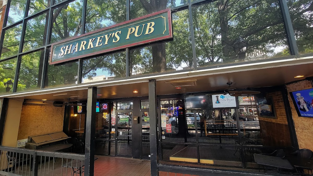 Sharkey's Pub