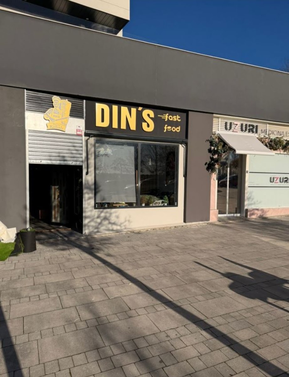 DIN'S fast food