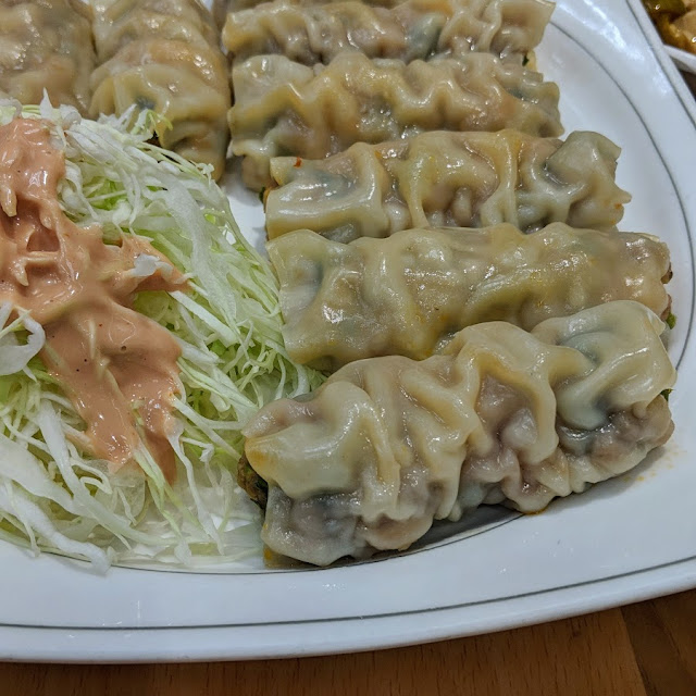 spicy shrimp dumpling 매운 새우만두