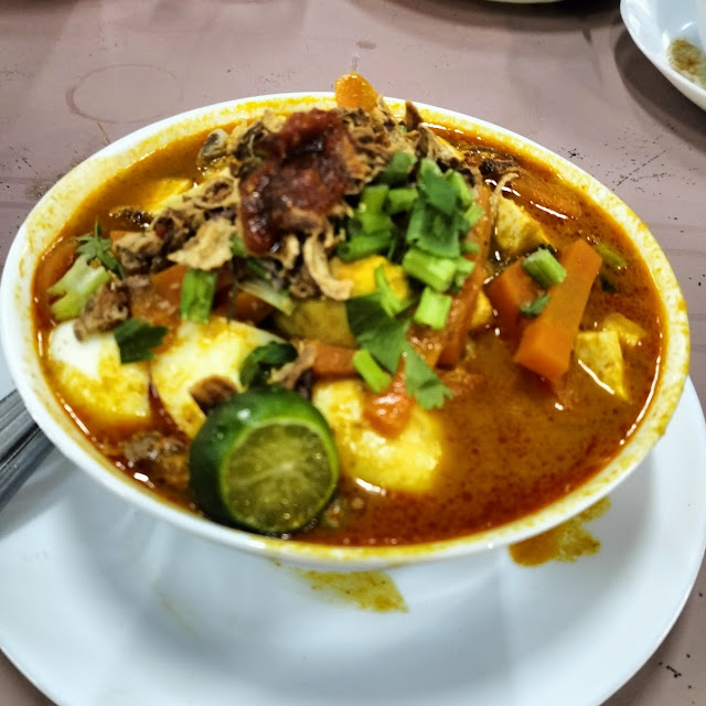 Mee Kari