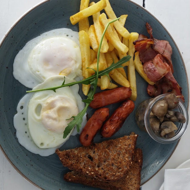 Pepper Tree Breakfast