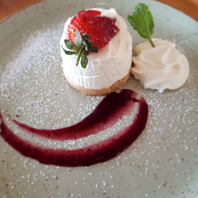 Cheesecake with Berry Compote