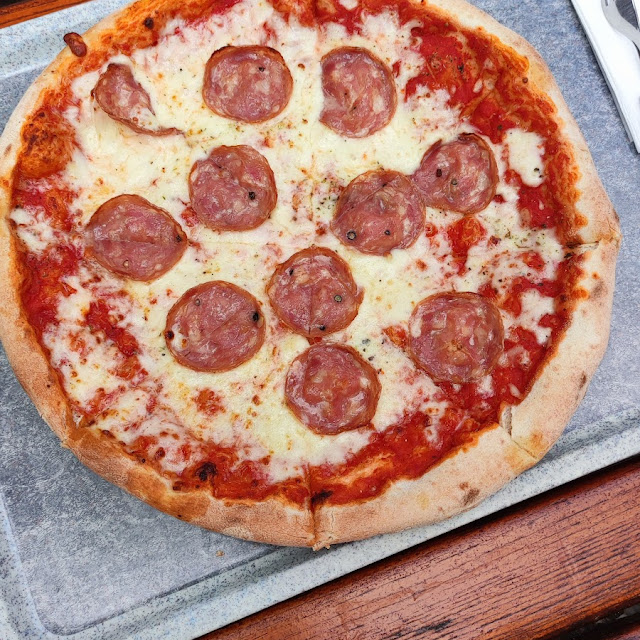 Pizza Saliami