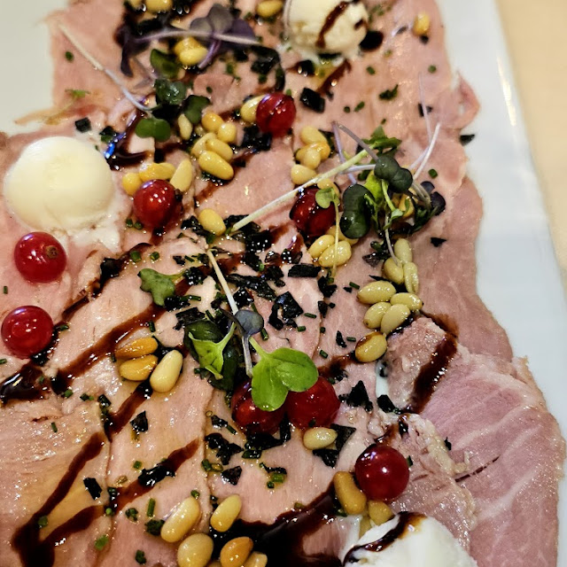 Lomo de Orza Con Helado de Queso Manchego
