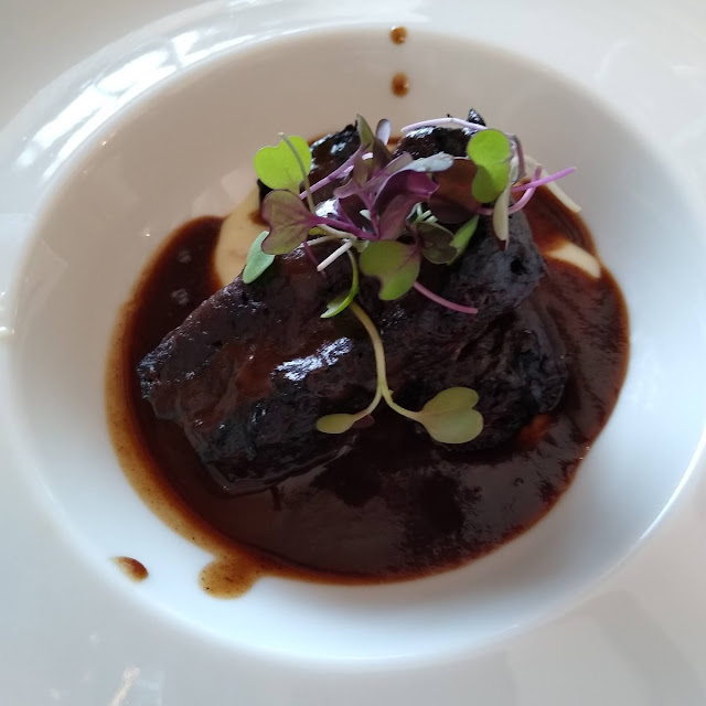 Rabo de Toro Con Chocolate Y Regaliz