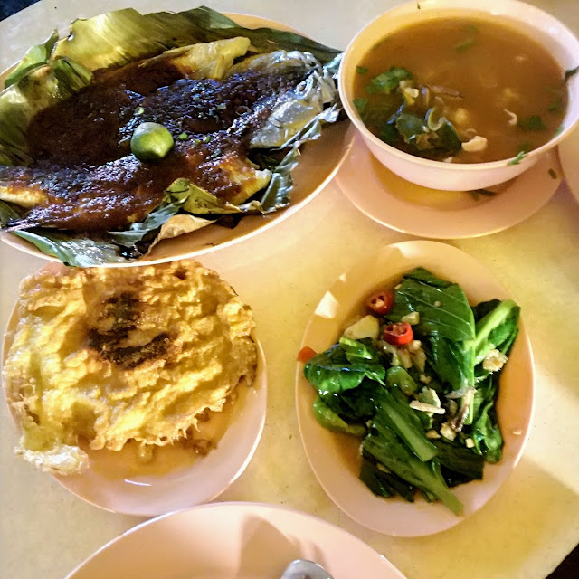Kailan Ikan Masin Tomyam Campur