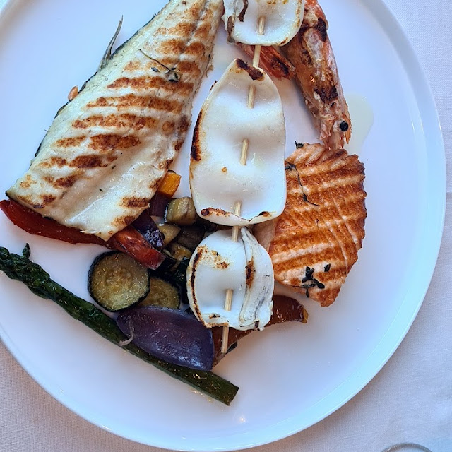 Gegrillte Meeresfrüchte Und Fisch