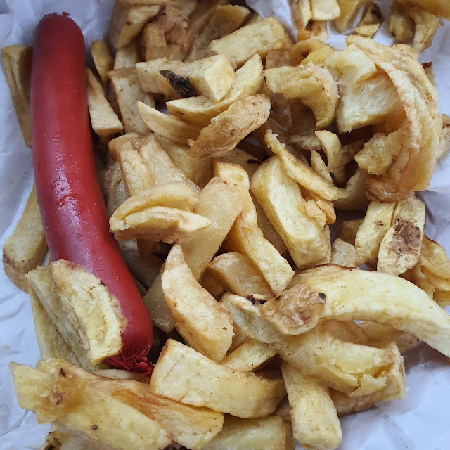4- Jumbo Sausage Chips 500ml Drinks