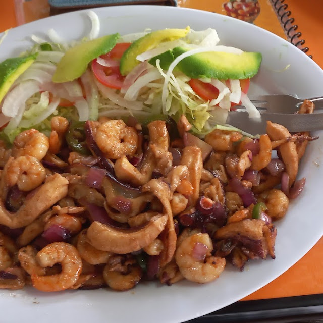 Pulpo Y Camarones A la Plancha