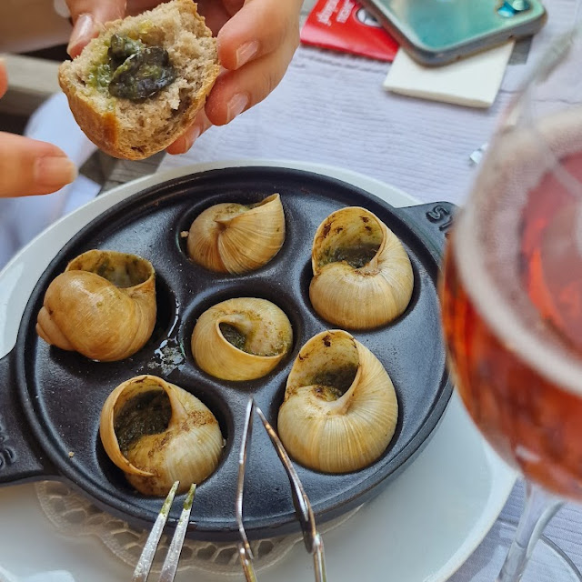 Snails with Garlic and Parsley Butter