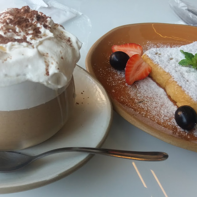 Cappuccino de Chocolate E French Toast