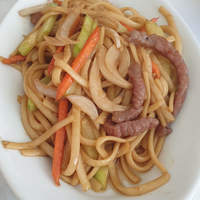 Tallarines Fritos Con Ternera