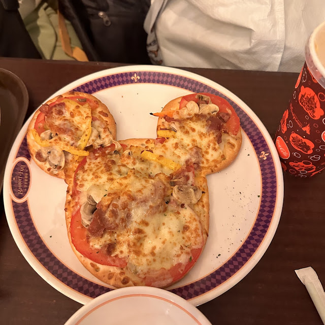 Mickey Pizza
