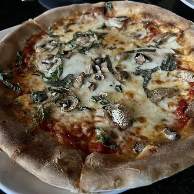 Traditional Neapolitan Pizza & 1 Topping