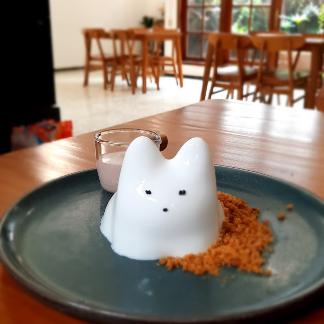 Jiggly Bunny Panna Cotta