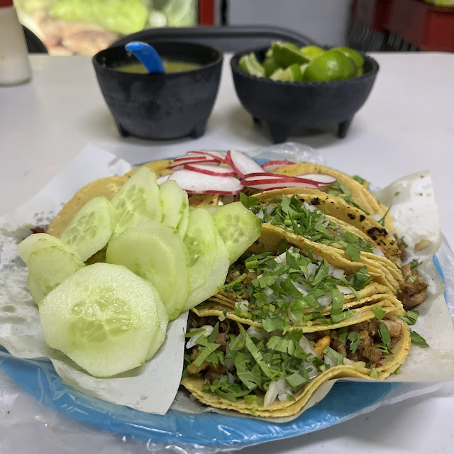 5 de Suadero Con Todo 2 Quesadillas