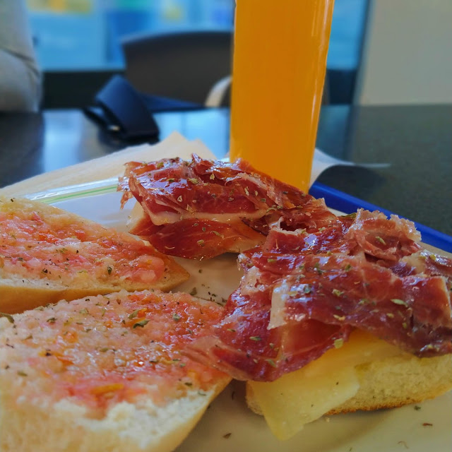 Pulga de Jamón Serrano de Bellota Y Sumo de Naranja