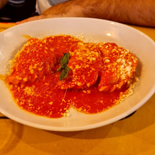 Ravioli Al Pomodoro