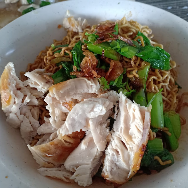 Mee Kolok Ayam