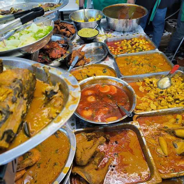 Aneka Gulai & Lauk