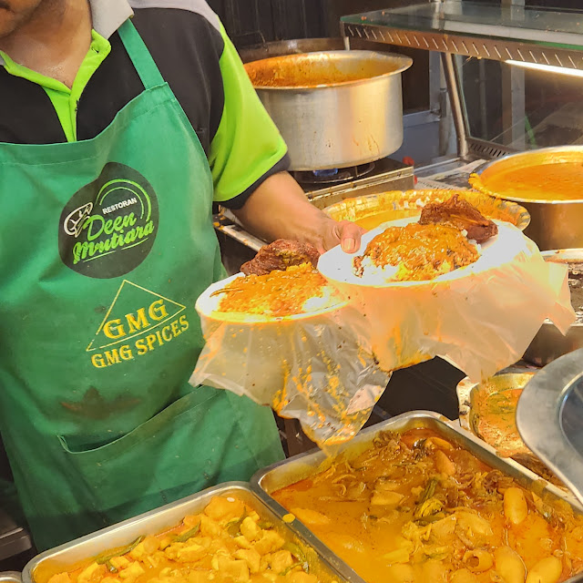 Nasi Kandar Ayam Bawang Telur Sotong