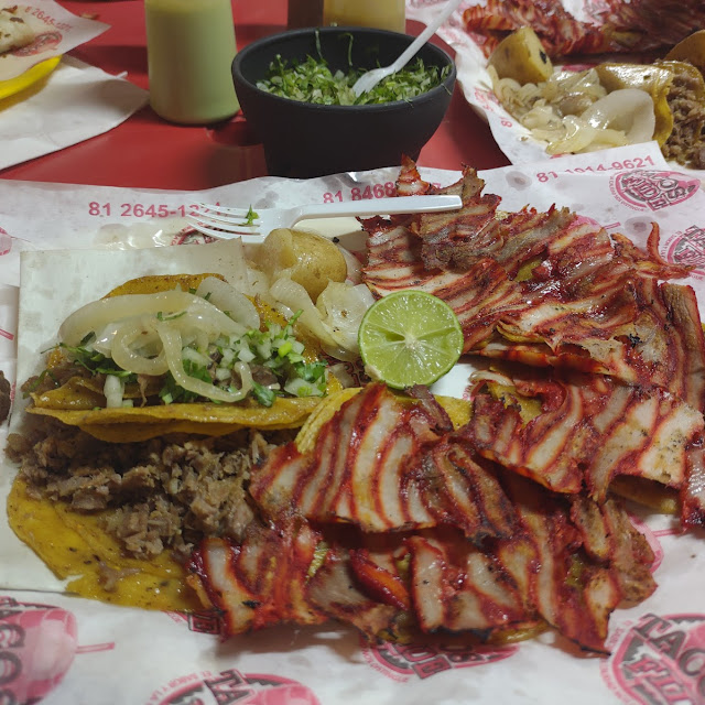 Orden Mixta de Tacos Bistec Y Trompo