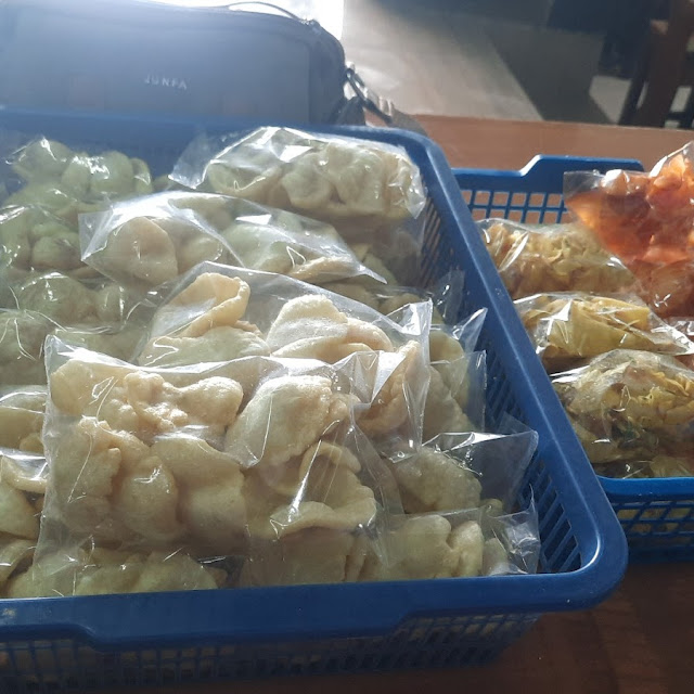 Krupuk Jangek Dan Kripik Singkong