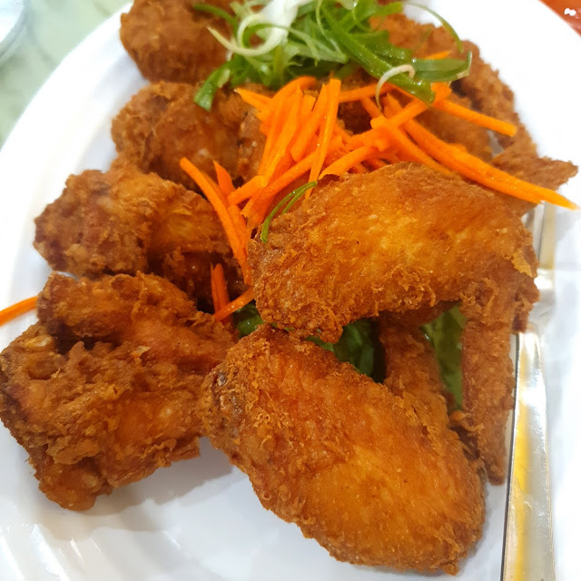 Signature Fried Chicken Wings