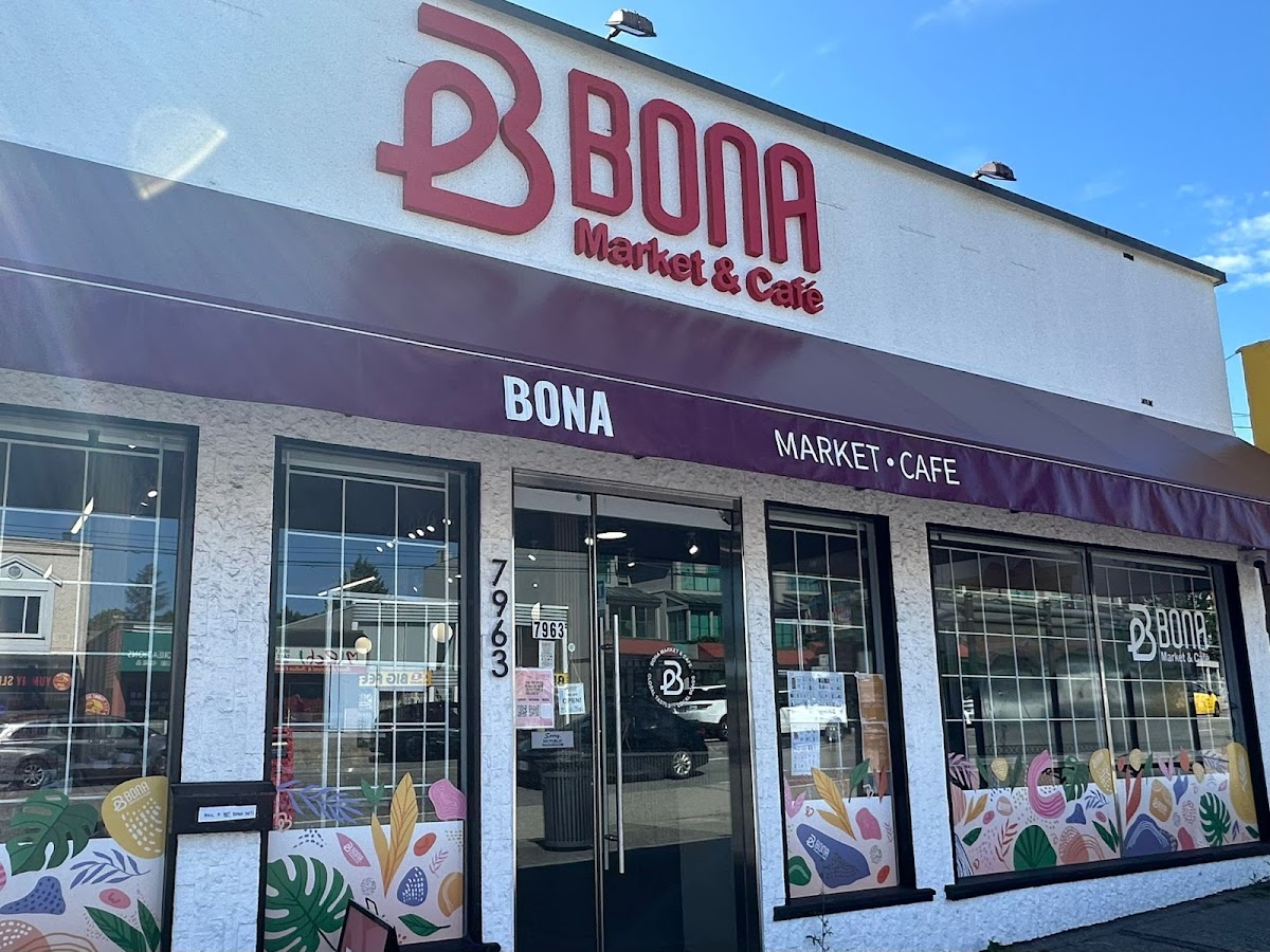 Bona Market & Café